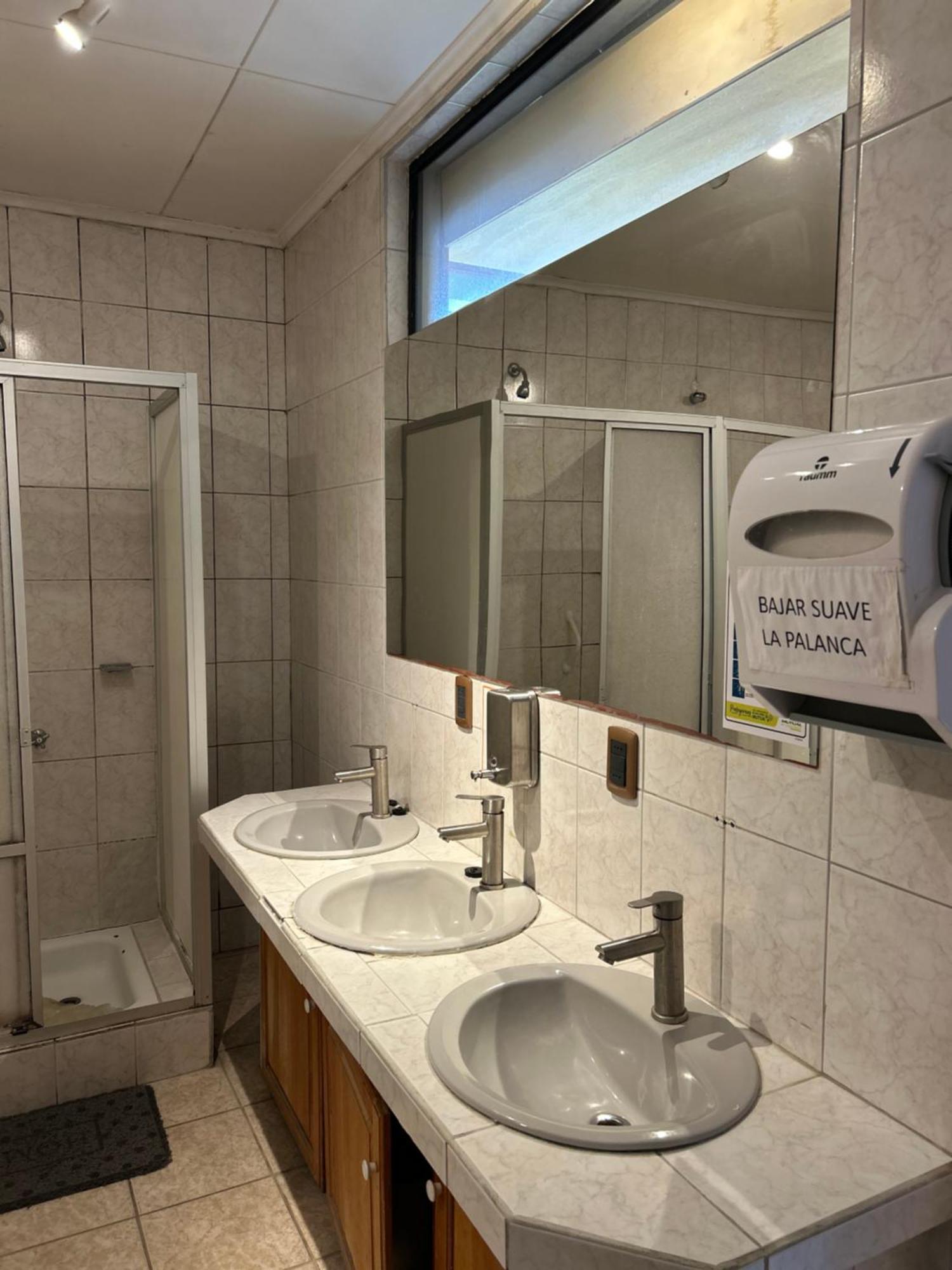 Hostal Don Guillermo Puerto Natales Zewnętrze zdjęcie
